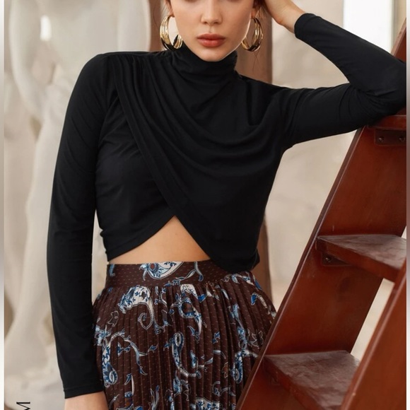 Brand new Cotton Mix Crop Wrap Top - Picture 2 of 2